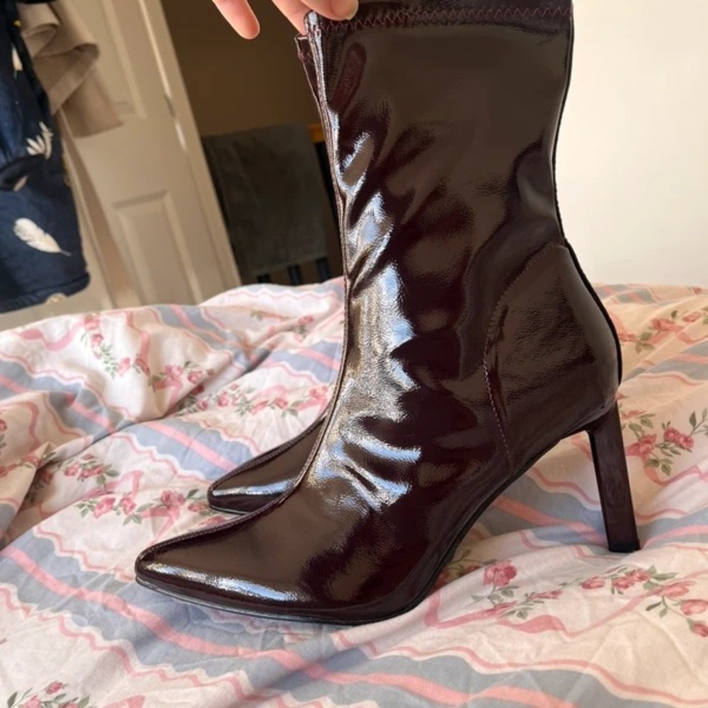 PrettyLittleThing Glossy Chocolate Heeled Boots